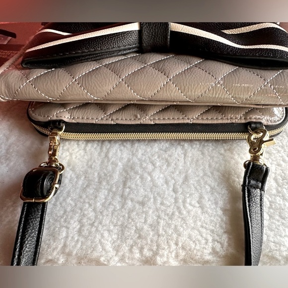 Betsey Johnson Quilted Bow Purse - Picture 6 of 10